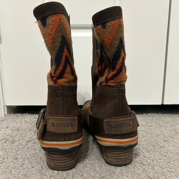 Sorel boots - Picture 3 of 6